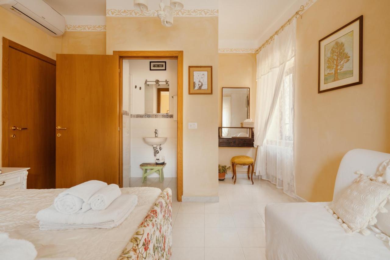 B&B La Finestra Sul Campanile Montecosaro  Eksteriør billede