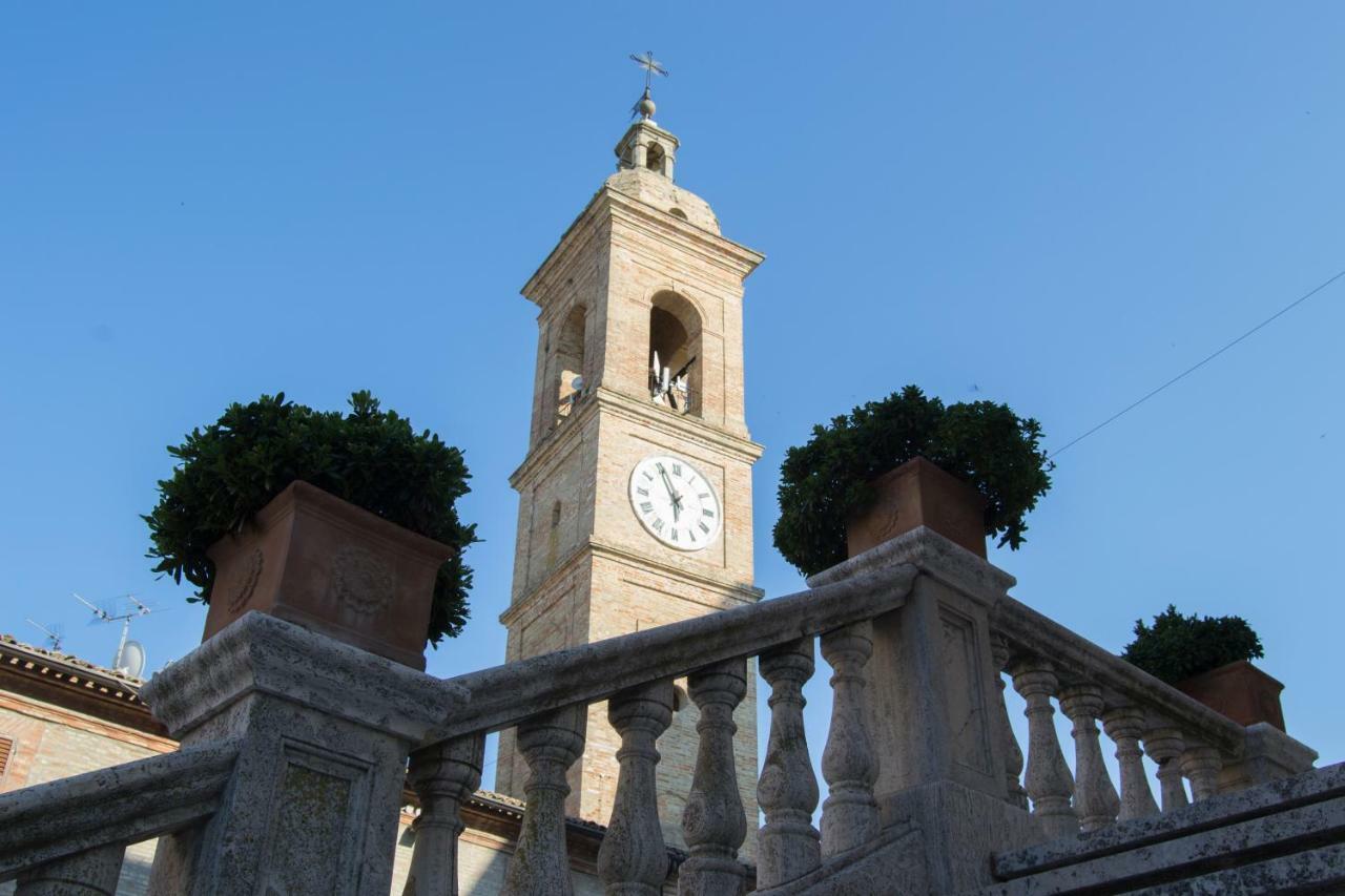 B&B La Finestra Sul Campanile Montecosaro  Eksteriør billede